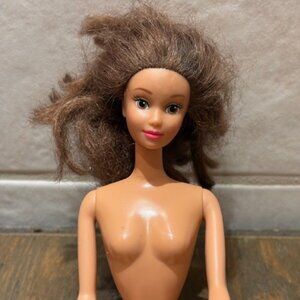 Disney 1990s Belle Beauty & The Beast Mattel Barbie Princess body 1966 china 2